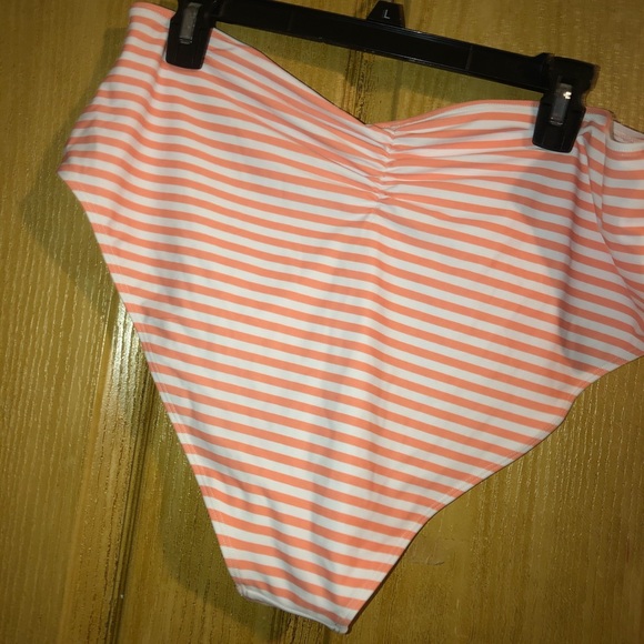 NWT Forever 21+ pink and white swim bottoms 2X - Picture 2 of 3